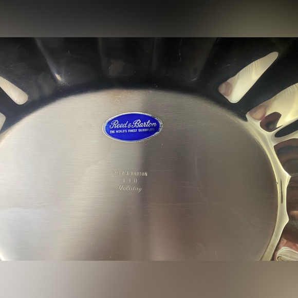 REED & BARTON 110 HOLIDAY Silverplate Oval Serving Platter Bowl 15" X 11" - Picture 3 of 8